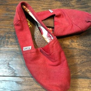 red toms